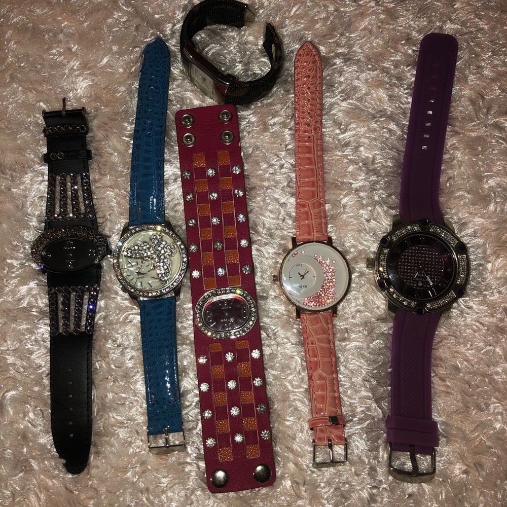 Watch - Picture 2 of 4
